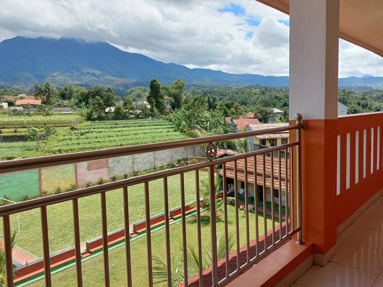 Pemandangan Gunung Salak